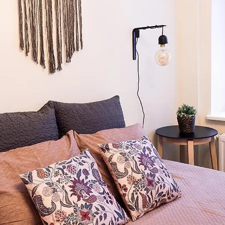 Morrison Apartment/15 Guests/7bedrooms/riga Old Town Lägenhet Riga