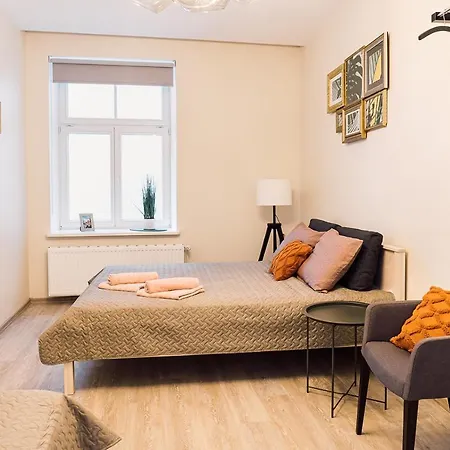 Morrison Apartment/15 Guests/7bedrooms/riga Old Town Lägenhet Riga