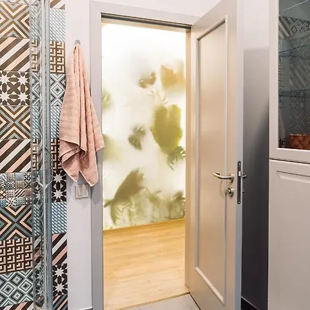 Morrison Apartment/15 Guests/7bedrooms/riga Old Town Riga