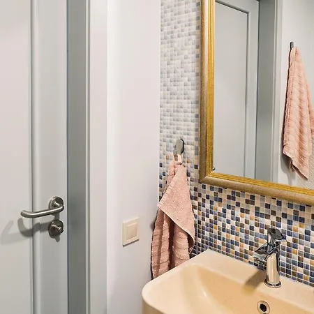 Morrison Apartment/15 Guests/7bedrooms/riga Old Town Lägenhet Riga
