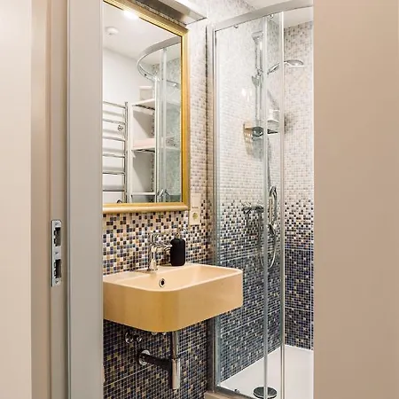 Morrison Apartment/15 Guests/7bedrooms/riga Old Town * Riga